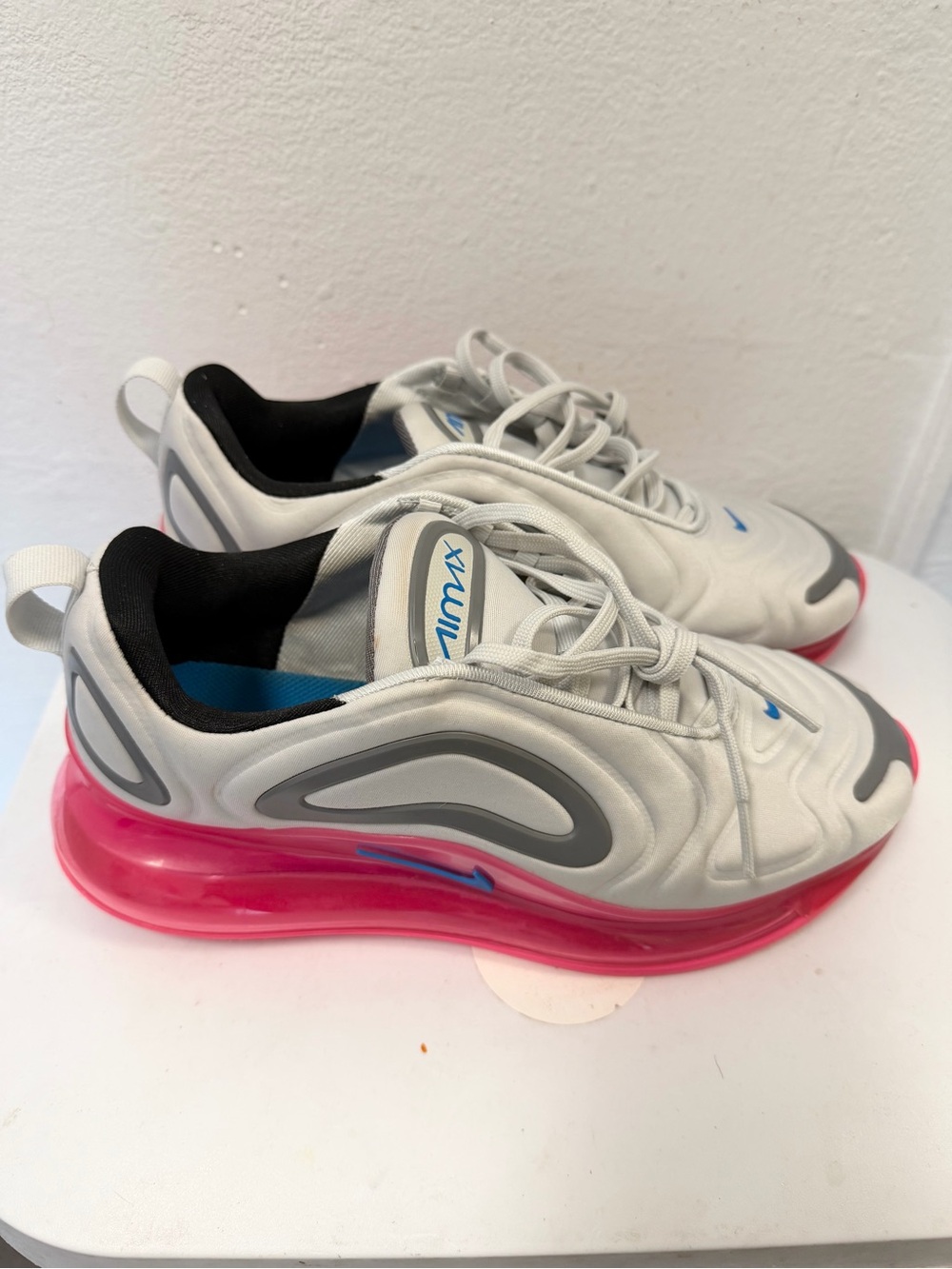 Nike Air Max 720 Sneakers Women Size 6.5